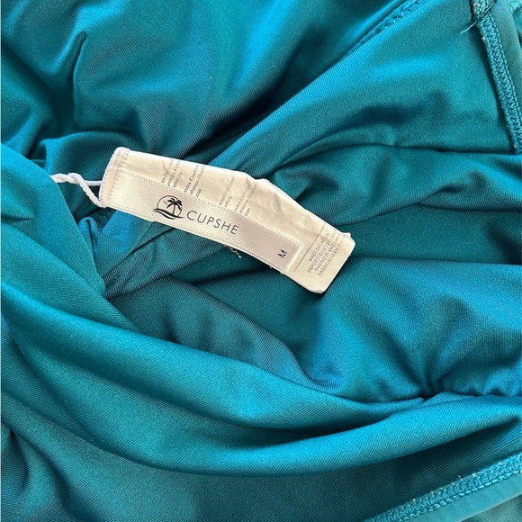 Cupshe Blue One Piece Swimsuit with Plunging V-Neckline - Picture 6 of 7